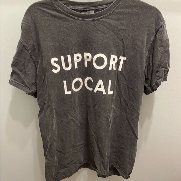 Boutique support local tee M - Picture 4 of 5